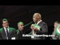 Mike Tyson Swings At Floyd Mayweather & Floyd Doesn't Even Flinch - EsNews Boxing