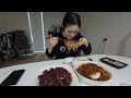 How many meals does a mukbang YouTuber eat in a day? Mukbang Vlog🫢