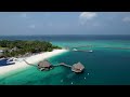 Tropical Beach Bossa Nova Music with Stunning Ocean Scenes & Ocean Waves for Relaxation