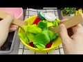 Making Sausage and Egg Burger and Vegetables Salad with kitchen toys | Nhat Ky TiTi #272