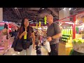 Best place to shopping for souvenirs in Bangkok / MBK CENTER