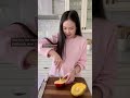 How to peel a mango - big brain edition