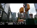 NGISNGIS  naik eskalator tinggi di newyork setelah turun dari subway menuju Hudson yards vessel