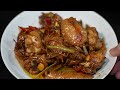 Stir fry chicken with ginger slices