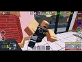 i game play Roblox zombie mode