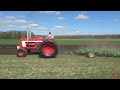 INTERNATIONAL 1468 Tractor Plowing