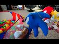 Sonic's Ball Pit! - Sonic and Friends