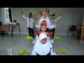 praktek Tari Piring kelas 6