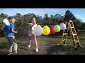 BALLOON POPPING WITH COLOR POWDER!!