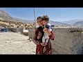 Terrible incident: rescue on the road, Fatima and Zahra's heartwarming journey.