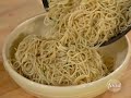 Rachael Ray Makes Spicy Shrimp Aglio Olio | Food Network