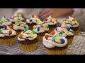Gingerbread Christmas Light Cupcakes | Zoella | AD