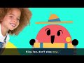 MOVE like a PENGUIN 🐧🕺 Dance Songs for Kids! | Lingokids