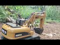 RC Excavator Keluar Dari Semak semak