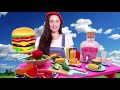 Pretend Play Making Burgers with Mrs Rainbow