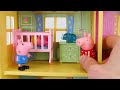 Vídeo Educativo de Brinquedo para Crianças — ♥Peppa Pig♥ Babá do bebê Alexander!