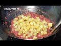 Siguradong Mabubusog Kung Ganito Kasarap Ang Almusal Corned Beef Recipe with Crisp Potatoes