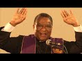 Rev Dr Mvume Dandala