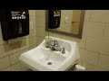 Nikon Coolpix S8200 Test Video 2 - In the Restroom