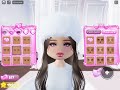 That one kid who always does winter outfits with fur items | Roblox DTI