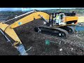 RC excavator with animatronic Moving driver,