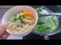 Make Lunch With Fried Shrimp,Spinach Soup And Beef Noodle Soup