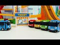 Carros de Brinquedos para Bebês — Tayo, o Pequeno Ônibus, Brincando de Parque de Diversões!