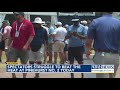 Spectators struggle to beat the heat at Pinehurst No. 2 Saturday