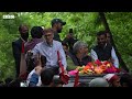India elections: Kashmir votes in protest | BBC News