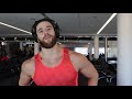 CAN YOU WORKOUT IN AN AIRPORT? | TRICEP WORKOUT