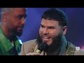 Farruko da un emotivo discurso al recibir el Premio a La Excelencia Urbana en Premio Lo Nuestro 2022