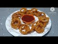 Ye wala snack bna lia to ghr wale baki sare snack bhul jaynge #onionrings #प्याजकेछल्ले