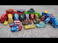 Clean up muddy minicars & disney pixar car convoys! Play in the garden