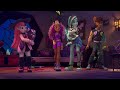 Frankie & Draculaura’s Pets Get Caught By Humans?! | Monster High