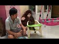 Ni Monkey learns to eat with a fork