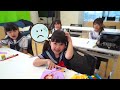 【寸劇】学校ごっこ！授業中に〇〇出しちゃダメ！カバンの中身チェック！小学生あるある！ @sayarisa  - はねまりチャンネル