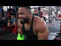 THE BODYBUILDER THAT CAN BENCH PRESS ALMOST 600 LBS/272 KG!