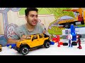 ¡Todos los episodios de Spiderman! Juegos con coches y superhéroes. Videos de juguetes para niños.