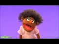Sesame Street:  Song -- I Love My Hair