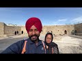 ਮੁਸਲਿਮ ਦੇਸ਼ ਦੀਆਂ ਕੰਧਾਂ ਤੇ ਲਿਖੀ ਗੁਰਬਾਣੀ Baku Azerbaijan | Punjabi Travel Couple | Ripan Khushi