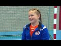 TESS WESTER MAAKT RON KEIHARD IN!🤾🏼‍♀️ | HELLUP?! HANDBAL | Zappsport