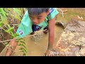 Orphan boy efforts - Create tools to catch fish and crabs. Independent life in the forest.