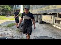 Journey to Rescue a Container Truck with a Burst Tire - Change the Tire in a Flash