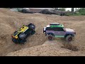 Rc Car Off Road Traxxas Trx4 Defender 4×4 1/10 Scale - Land Rover Defender driving on obstacle road