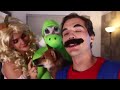 Un dia como los personajes de SUPER MARIO BROS !! / Memo Aponte