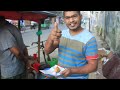 This Man Selling Indian Style Onion Pakora in The Streets of Bangladesh to Support His Daughter