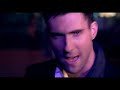 Maroon 5 - Makes Me Wonder (Official Music Video)