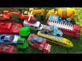 Cleaning toy racing cars, double-decker buses, molen trucks, tow trucks, speed trains, helicopters