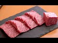 【肉磨きASMR】脂ビッシリの肉塊から上カルビを取り出す動画