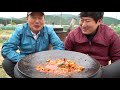 Samgyeopsal grilled by Straw fire - Mukbang eating show